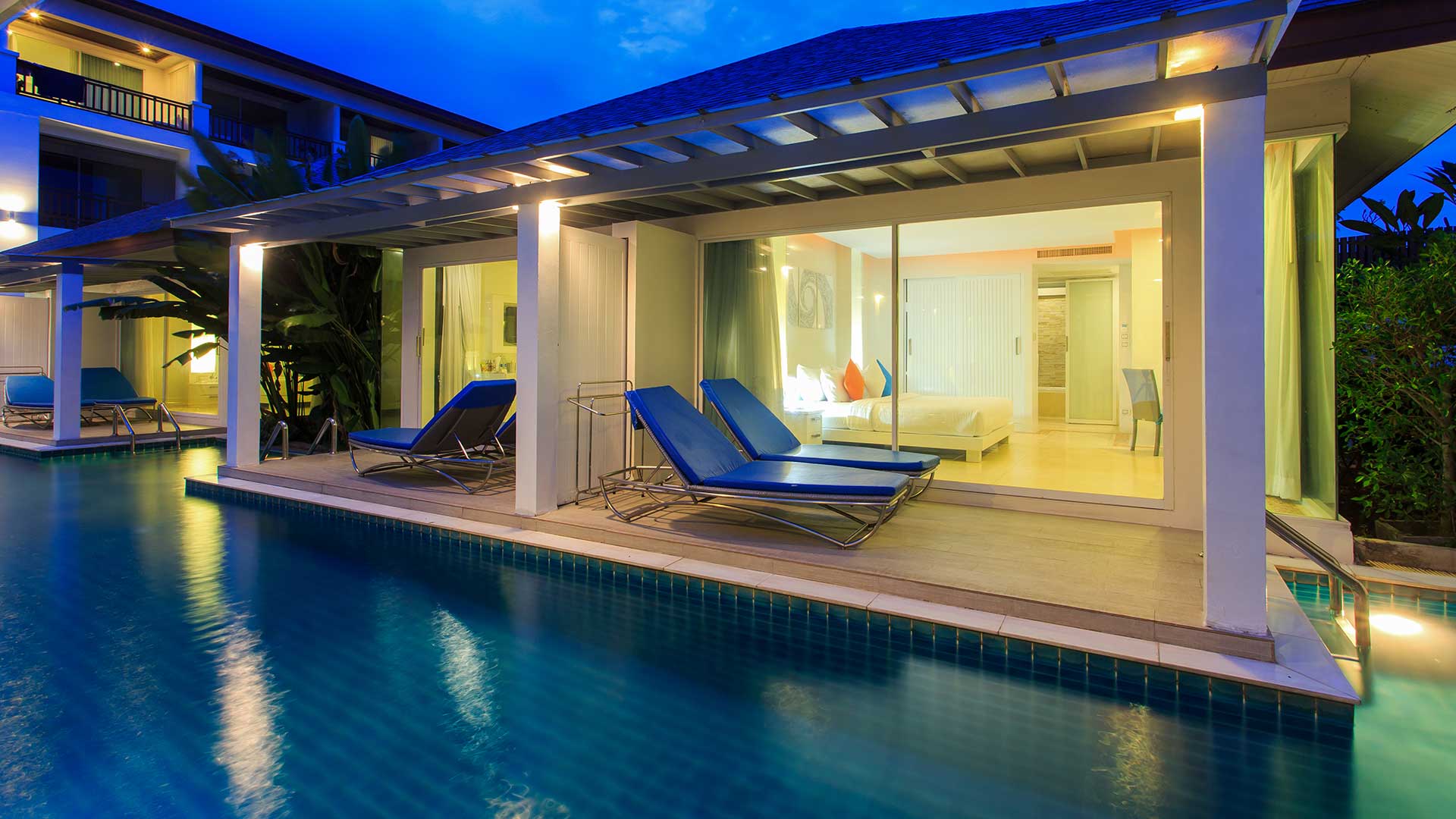 Pool Access Villa